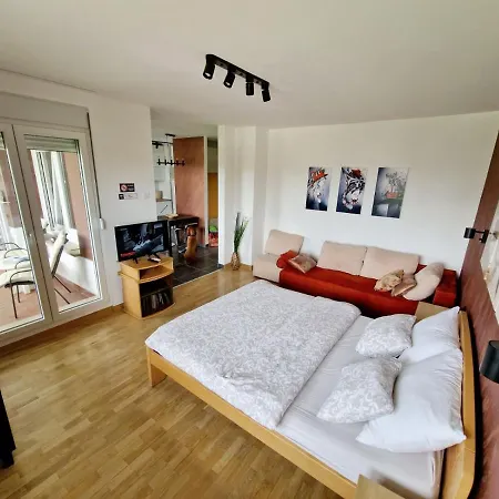 Nena Apartman